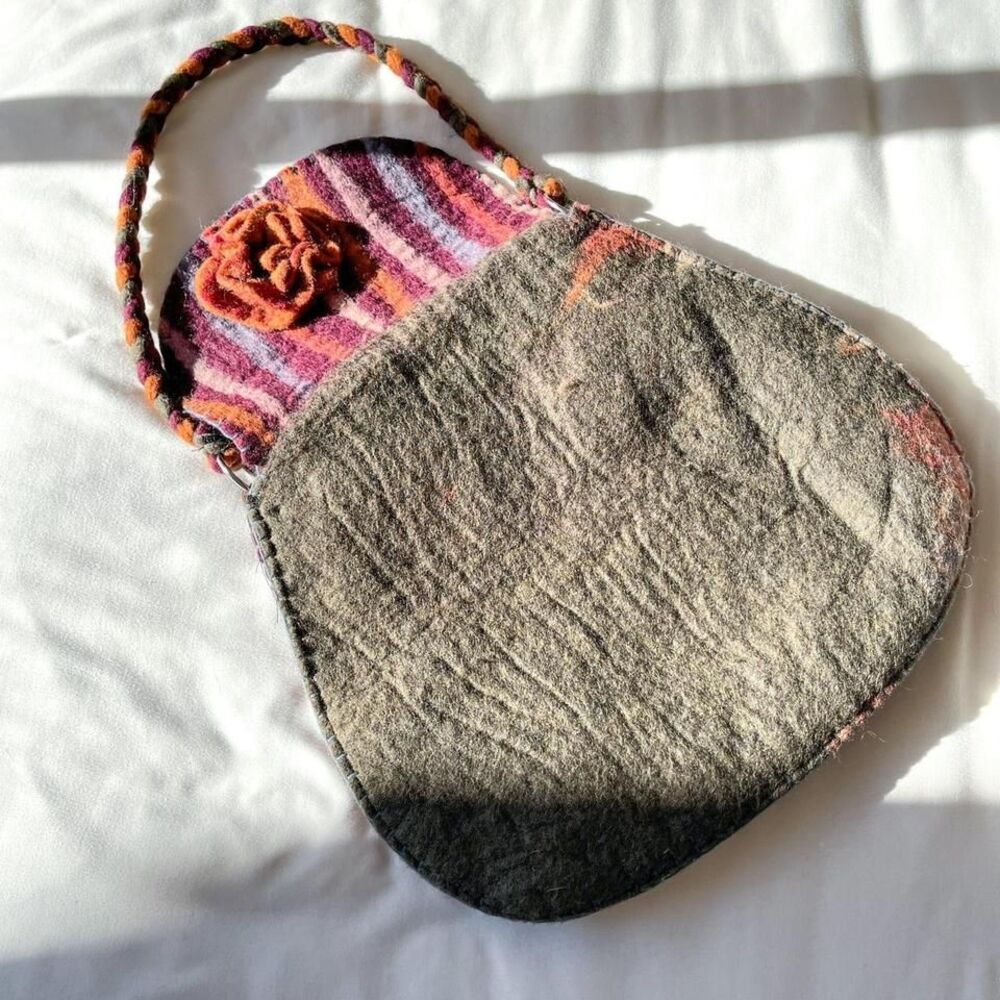 rising tide 100% wool folk art‎ bohemian large purse - Picture 3 of 3